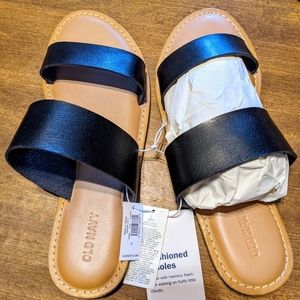 Old Navy sandals. Size 8